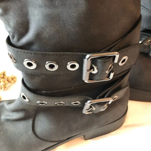 Women's Black Buckle Boots - Picture 4 of 11